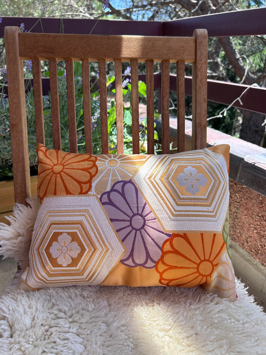 Cushion Obi Kiku flowers geo